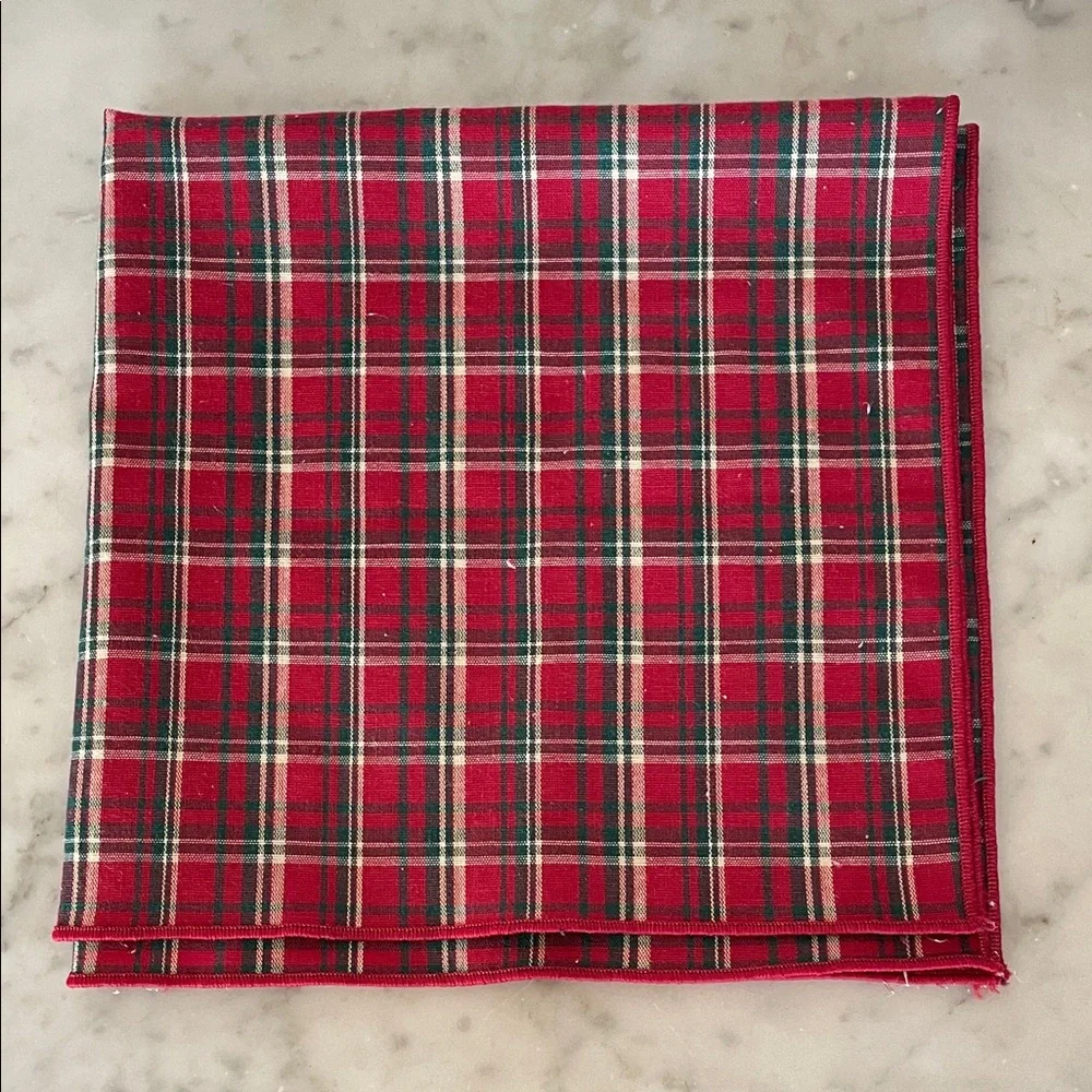 LONGABERGER Red and Green Plaid Tidings Table Linen Set Placemats Napkins 4 Each
